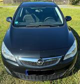 Opel Astra J Edition 150 - Opel Astra aus 2012 mit Diesel-Antrieb: Limousine