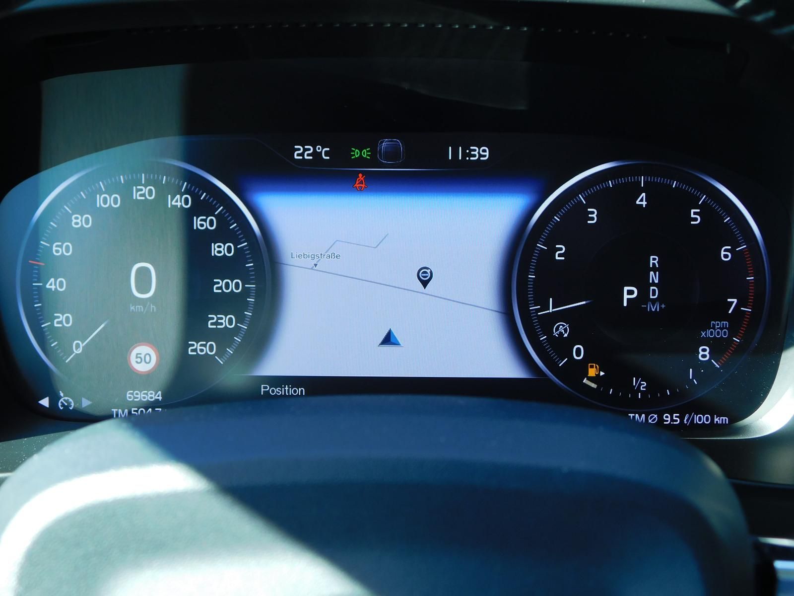 Fahrzeugabbildung Volvo XC40 T4 AWD Momentum Pro