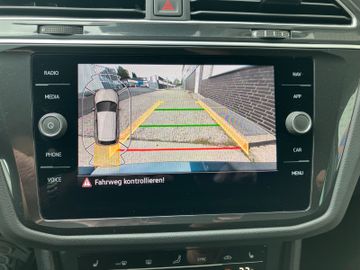 Volkswagen Tiguan - 10