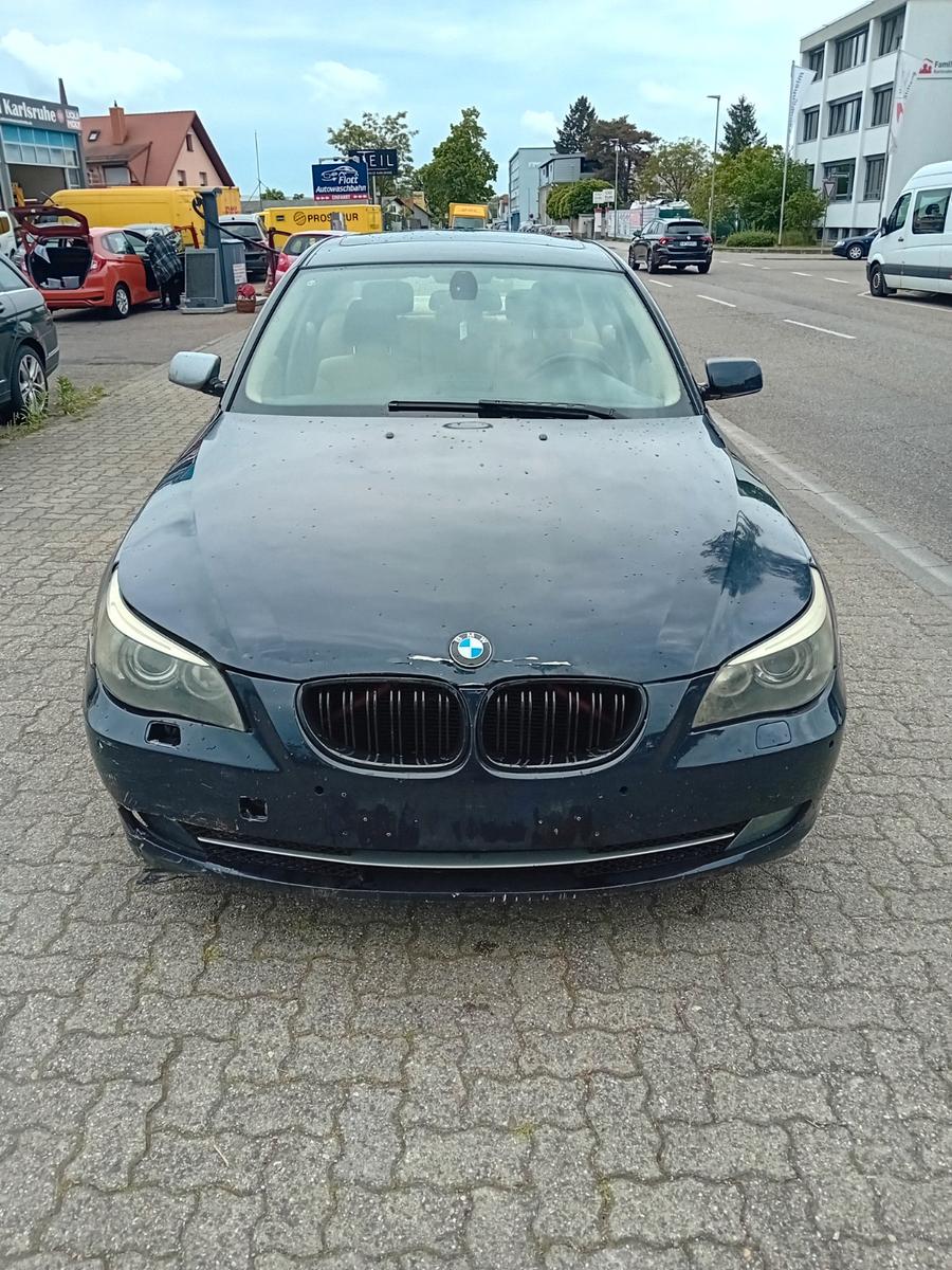BMW 525i
