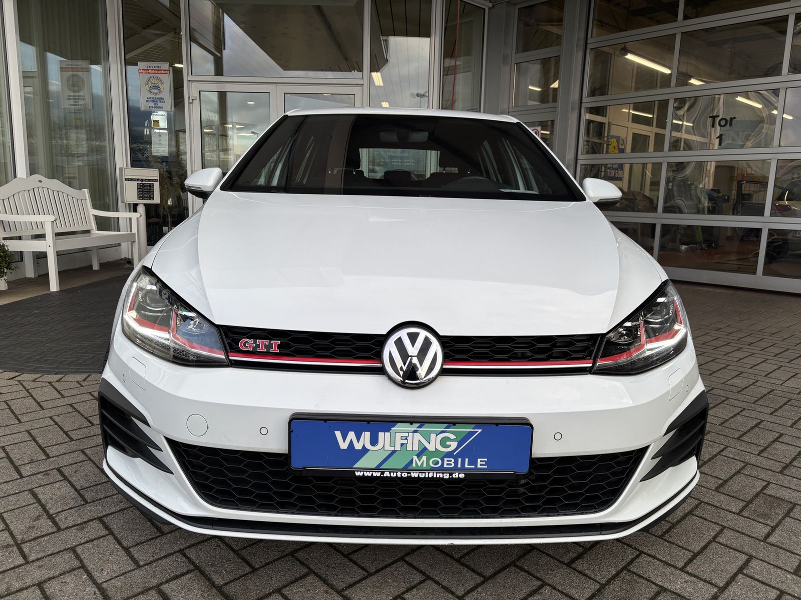 Volkswagen Golf GTI DSG Performance AHK ACC CAM LED CARPLAY imagem 2