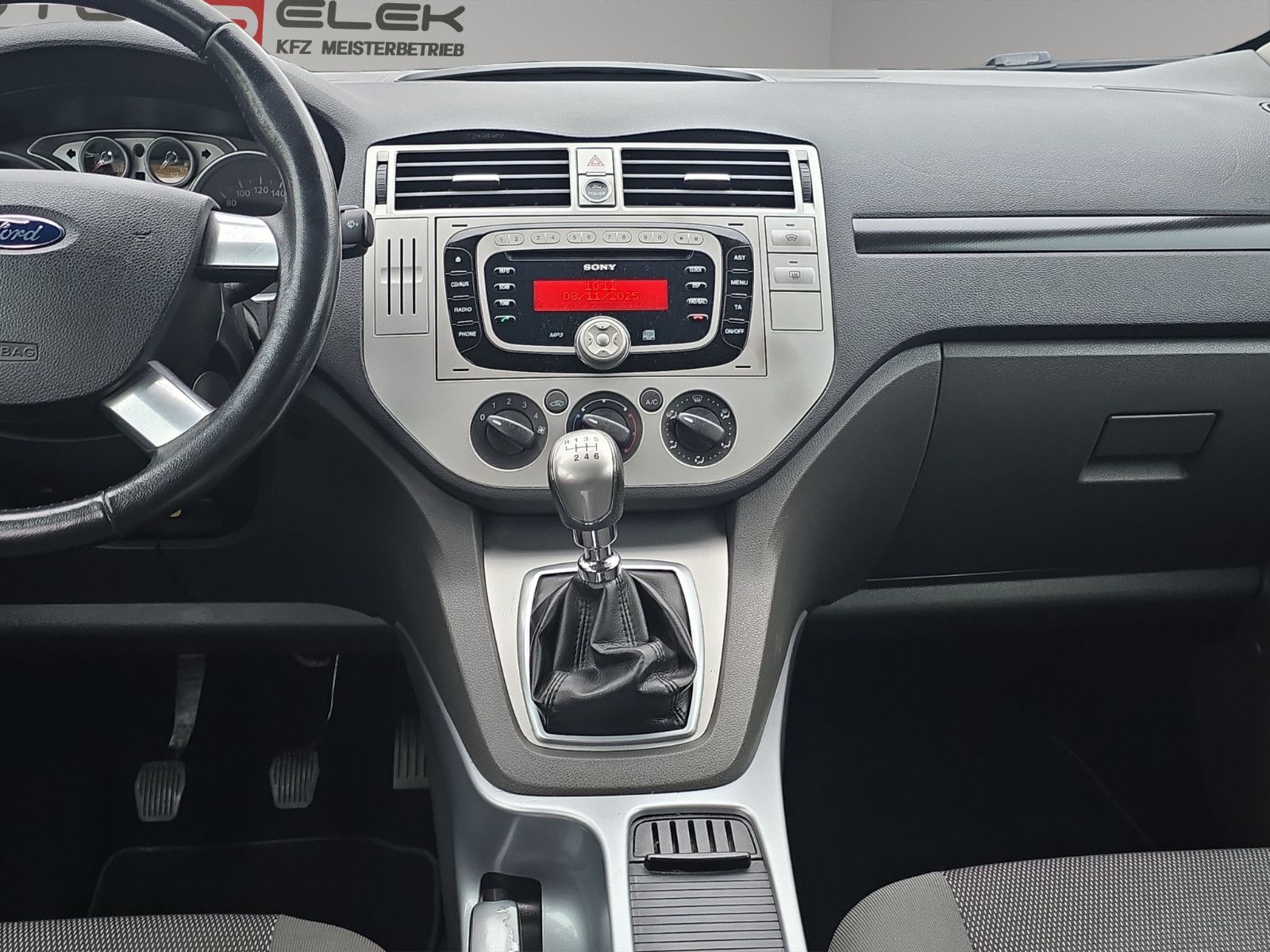 Fahrzeugabbildung Ford Kuga Champions Edition Aus 1.Hand + Voll Service