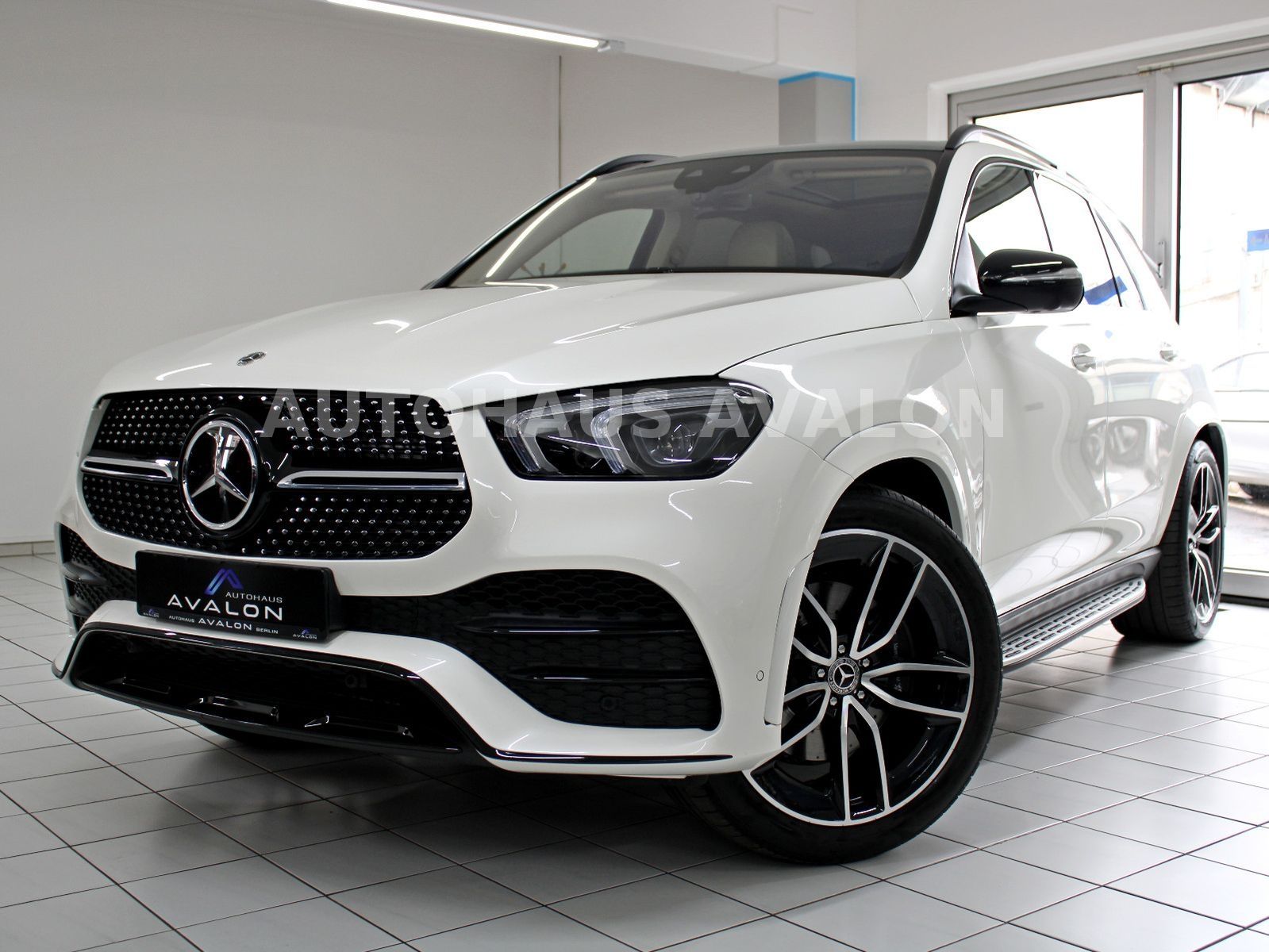 MERCEDES-BENZ GLE 400d 4M AMG 7-SITZER*NIGHT~PANO~STANDHZ~22''