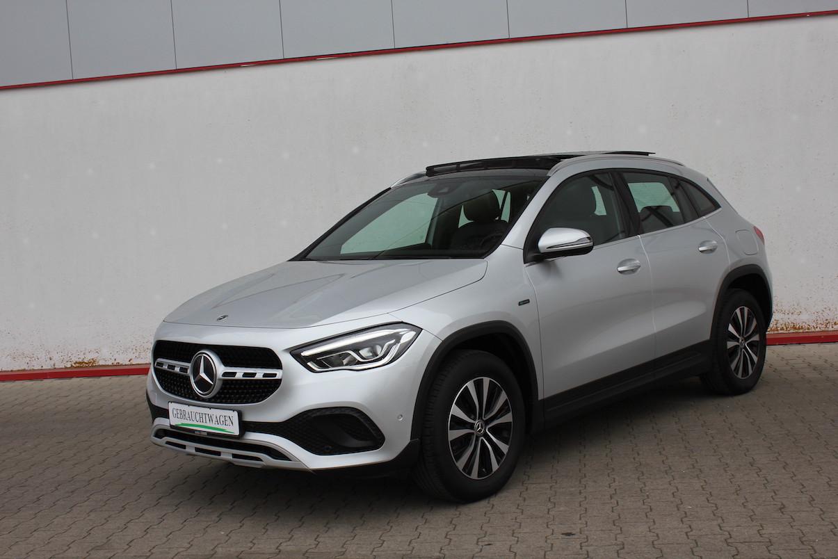 Mercedes-Benz GLA 250 e EQ Plug-In Hybrid PANO  16.618 € NETTO