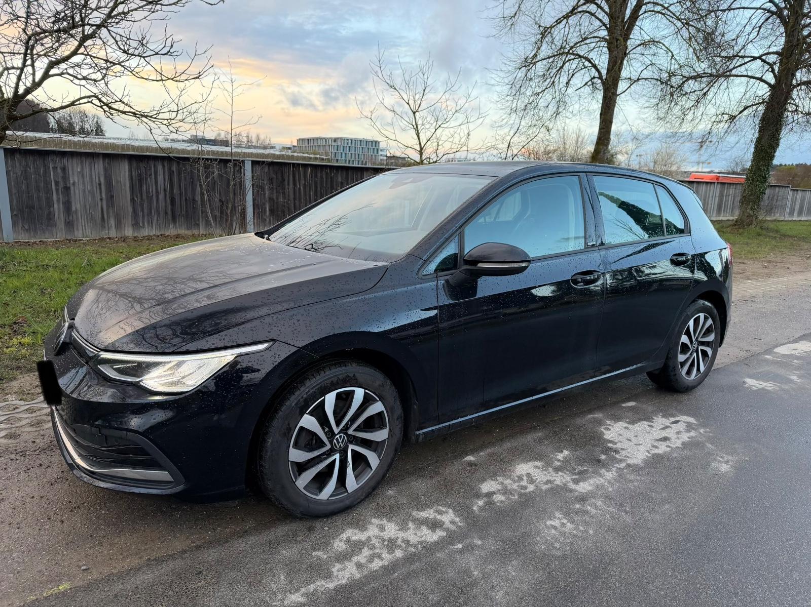 Volkswagen Golf VIII Lim. Active