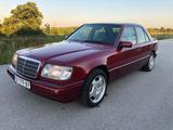 Mercedes-Benz E 250 TURBODIESEL 126hp - Mercedes-Benz E 250 aus 1995