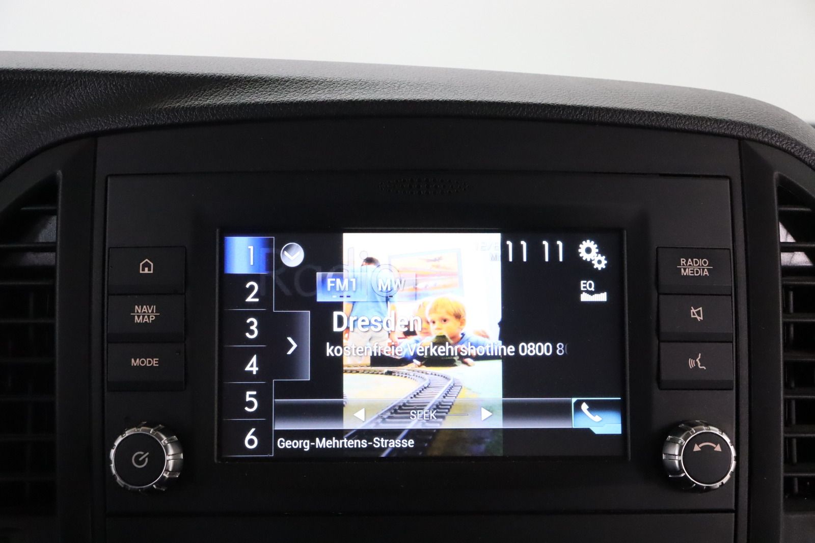 Fahrzeugabbildung Mercedes-Benz Vito Tourer 116 CDI lang Edition * 8 Sitze