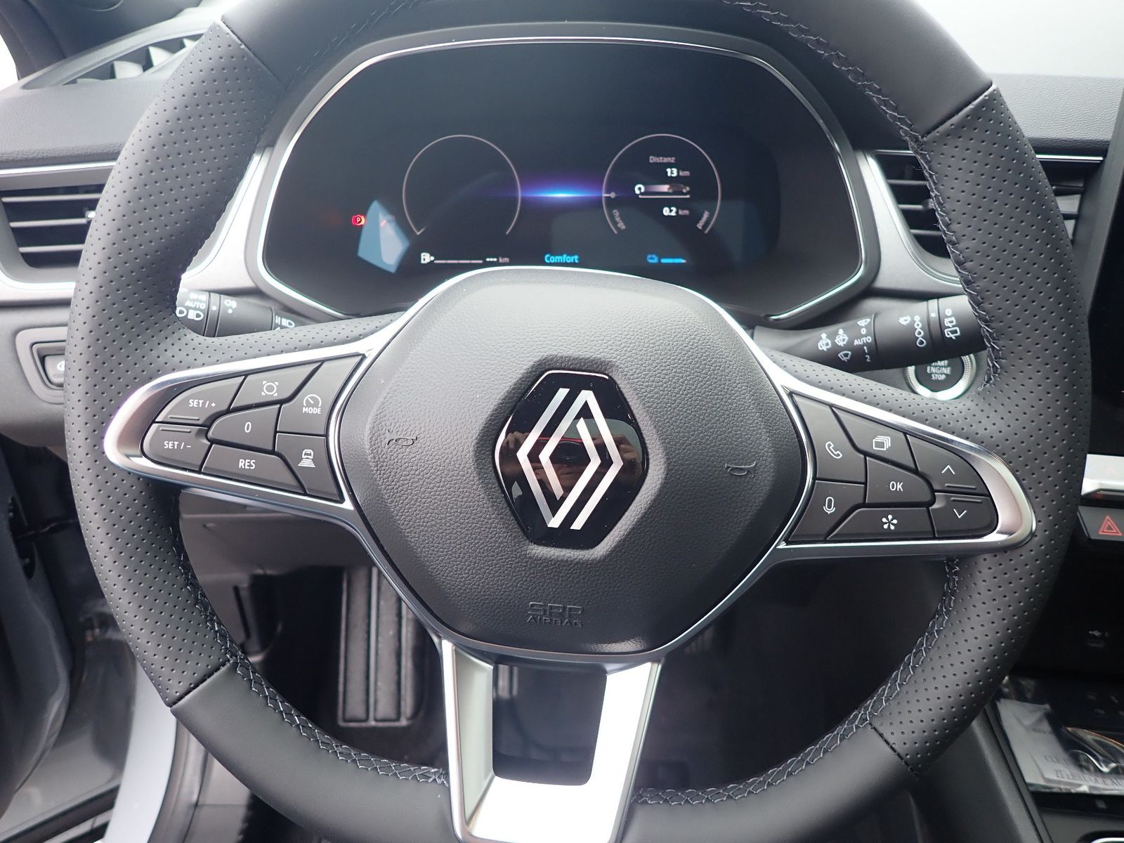 Fahrzeugabbildung Renault Captur Techno E-TECH Full Hybrid 145