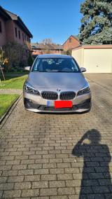 BMW 225 XE IPerformance - BMW 225 Active Tourer in Duisburg