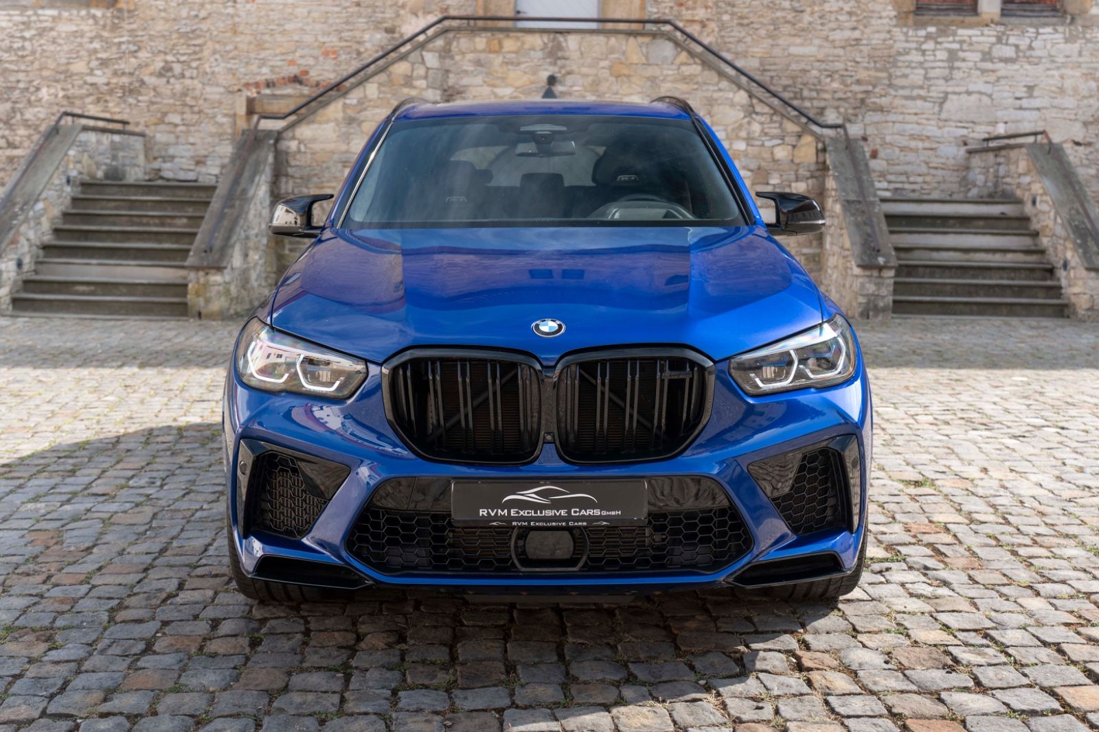 Fahrzeugabbildung BMW X5 M Competition B&W LASER HUD 360° PANO ACC