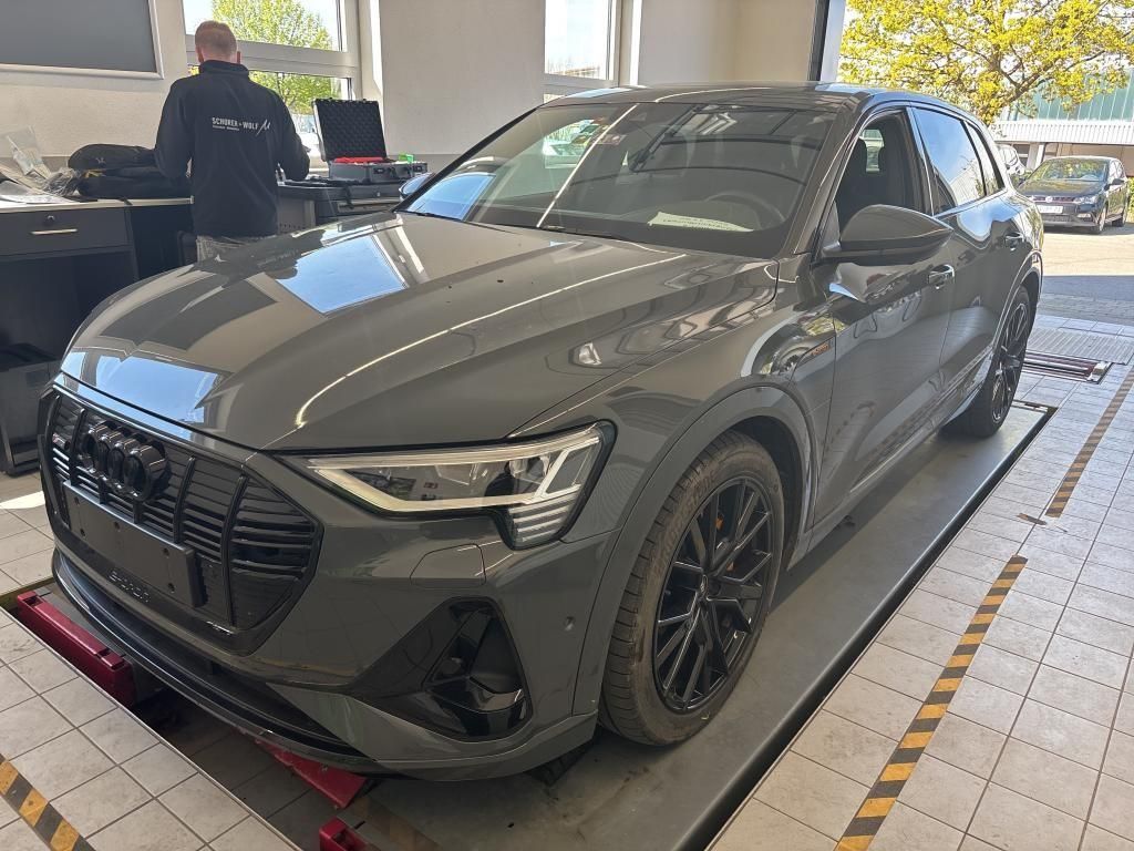 Image of Audi e-tron