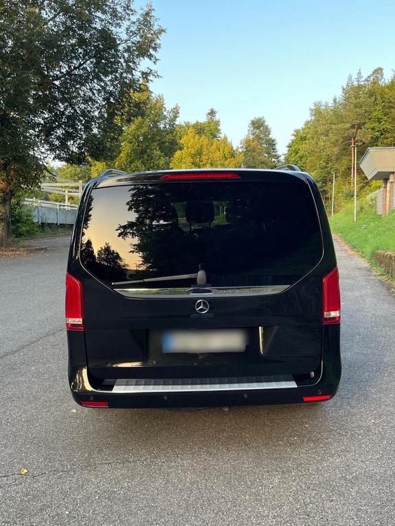 Mercedes-Benz V 250