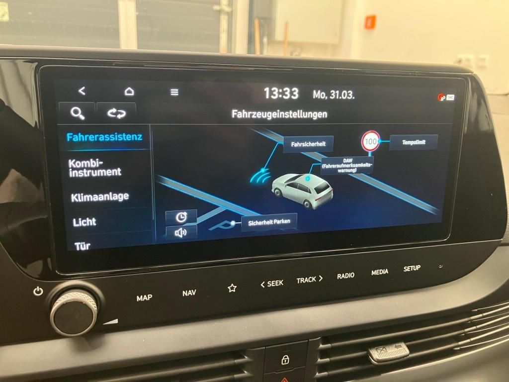 Fahrzeugabbildung Hyundai i20 1.2 5-MT Select Navi SpurH KAM PDC