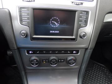 Volkswagen Golf - 5