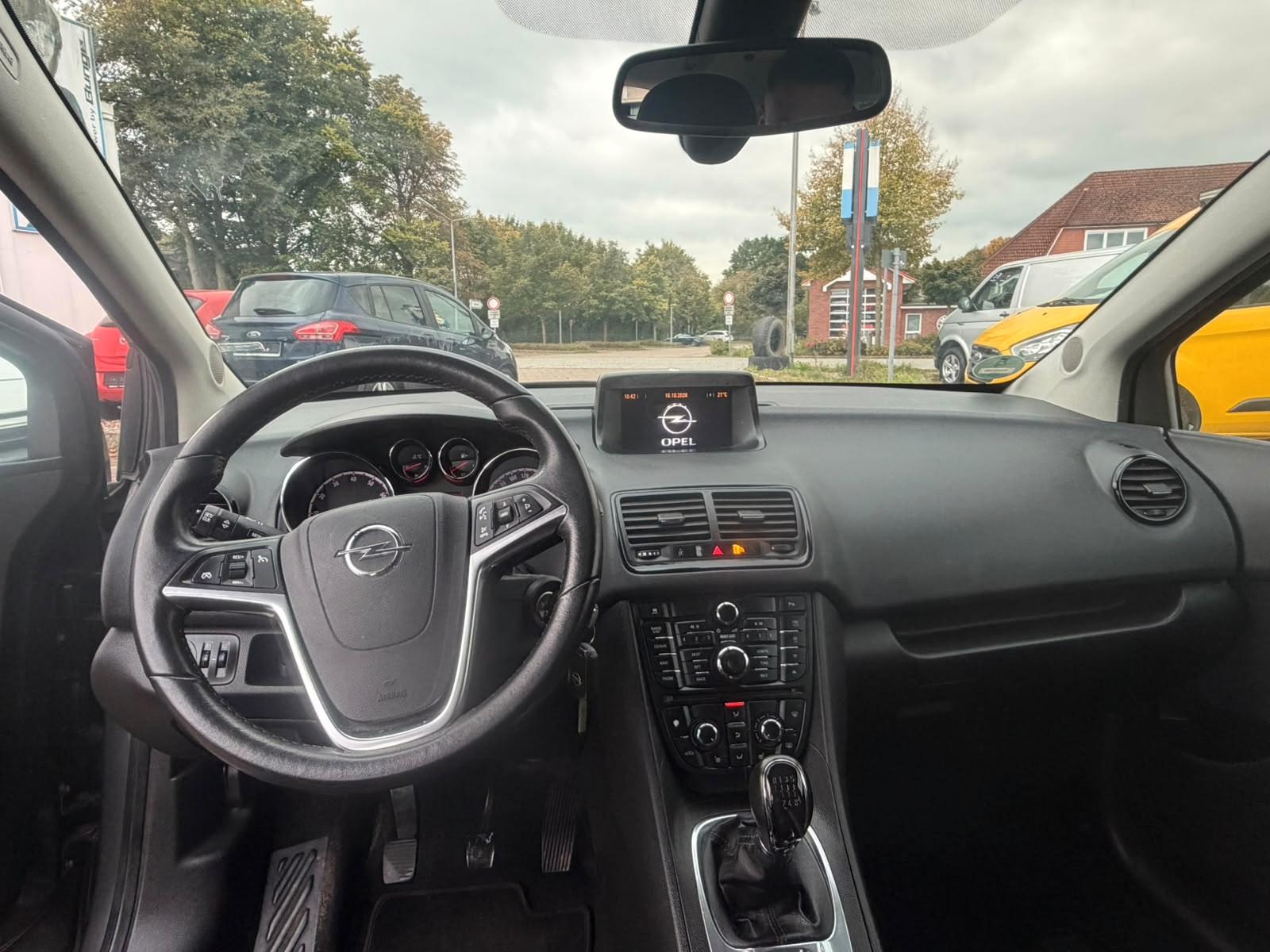 Opel Meriva 2011 — photo 11