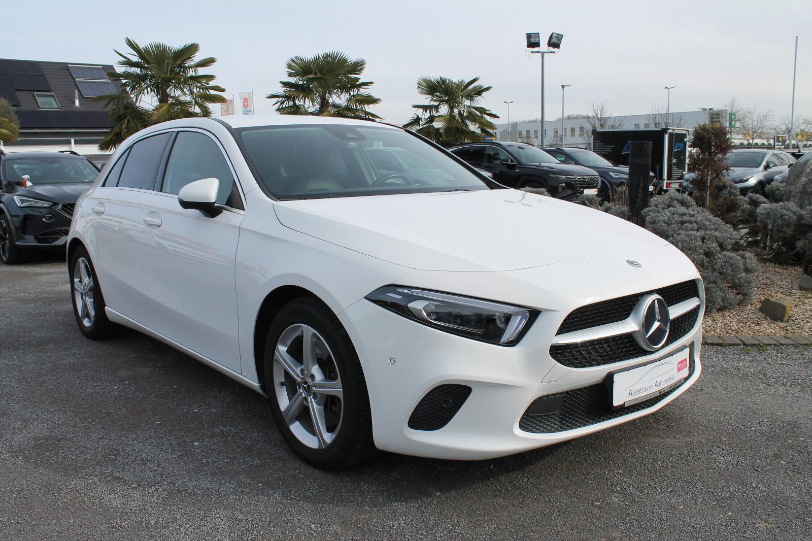 Mercedes-Benz A 250 DCT, Navi, LED, 360°Kamera,Ambiete,AHK,