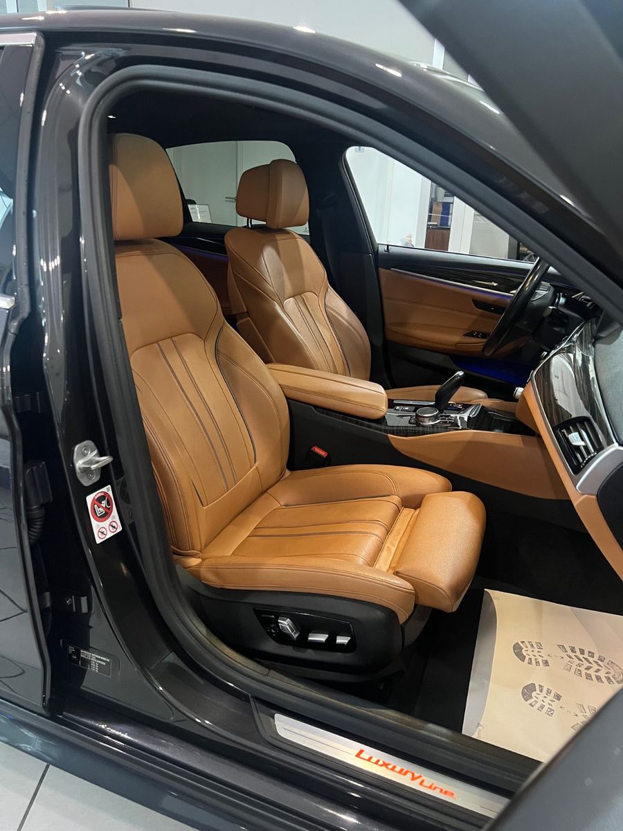 Fahrzeugabbildung BMW 530 d Lim. Luxury Line M Sport optik