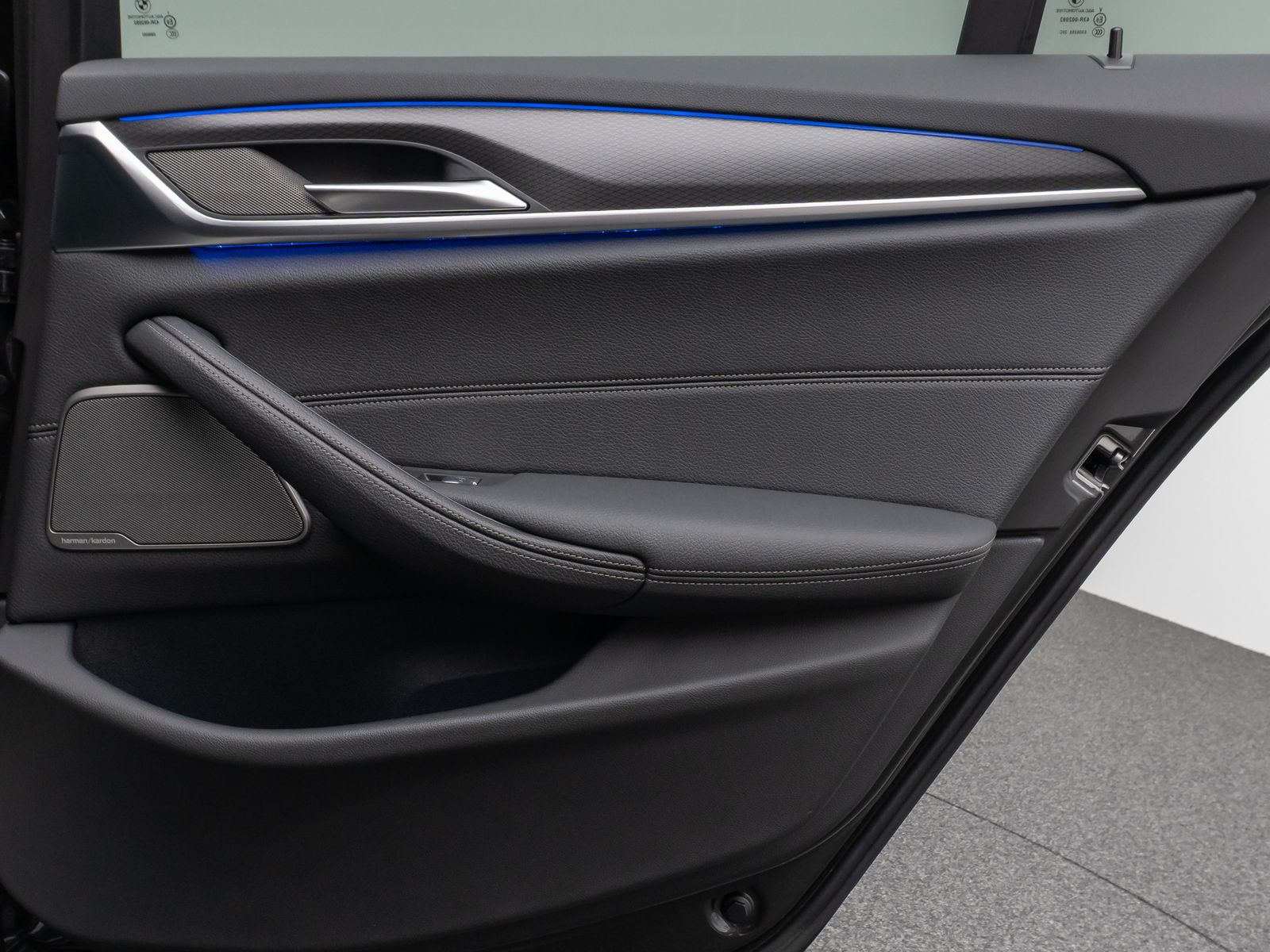 Fahrzeugabbildung BMW 530d xD M Sport Kamera Laser HUD DAN H/K 19Zoll