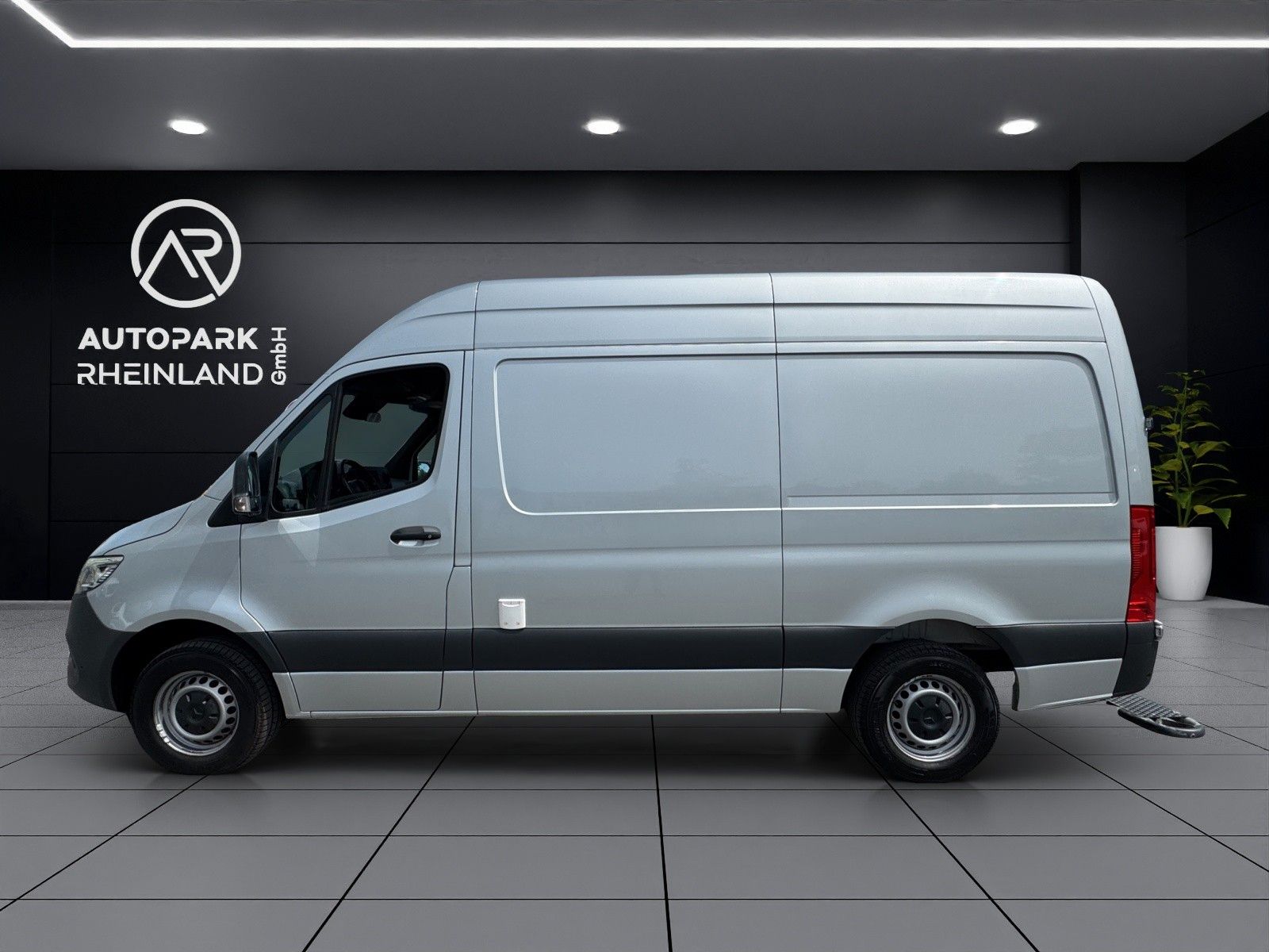 MERCEDES-BENZ Sprinter 319 CDI*3.0D*Hoch-Lang*LED*AHK-3500KG*