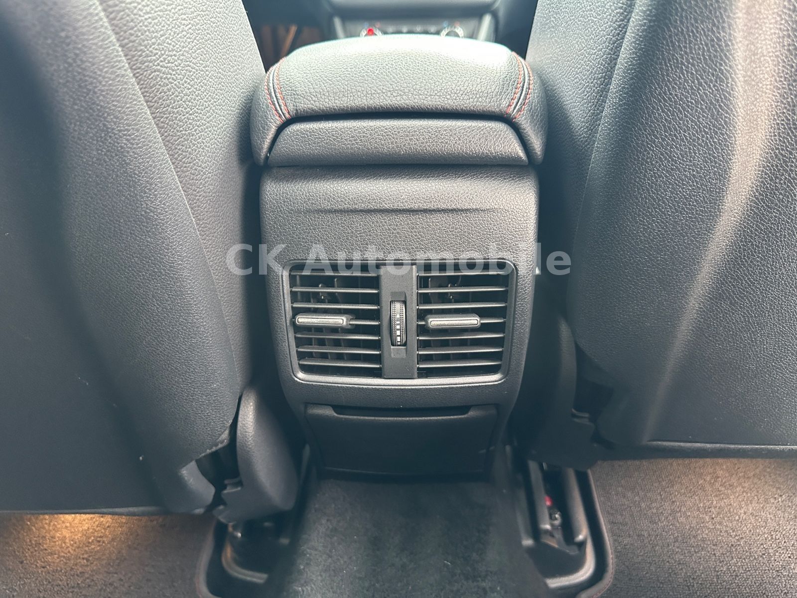 Fahrzeugabbildung Mercedes-Benz CLA 200 Shooting Brake AMG-Line/Night-Paket/LED