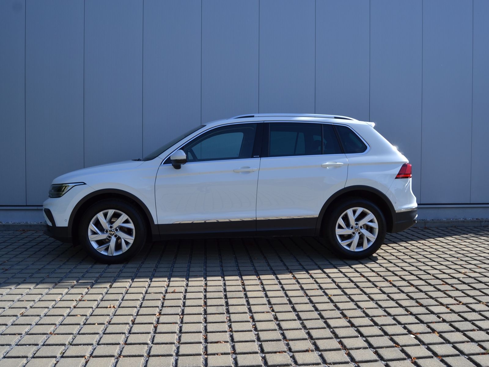 Tiguan 1.5 TSI Move AHK/IQ.DRIVE/LED/18-ZOLL/NAV