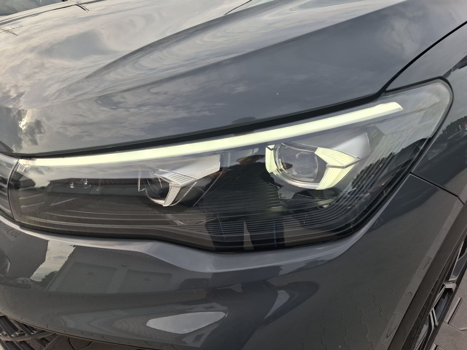 Image du véhicule Volkswagen Tiguan 2.0 TDI 4M R-Line PANO*H&amp;K*AHK*MATRIX*20".