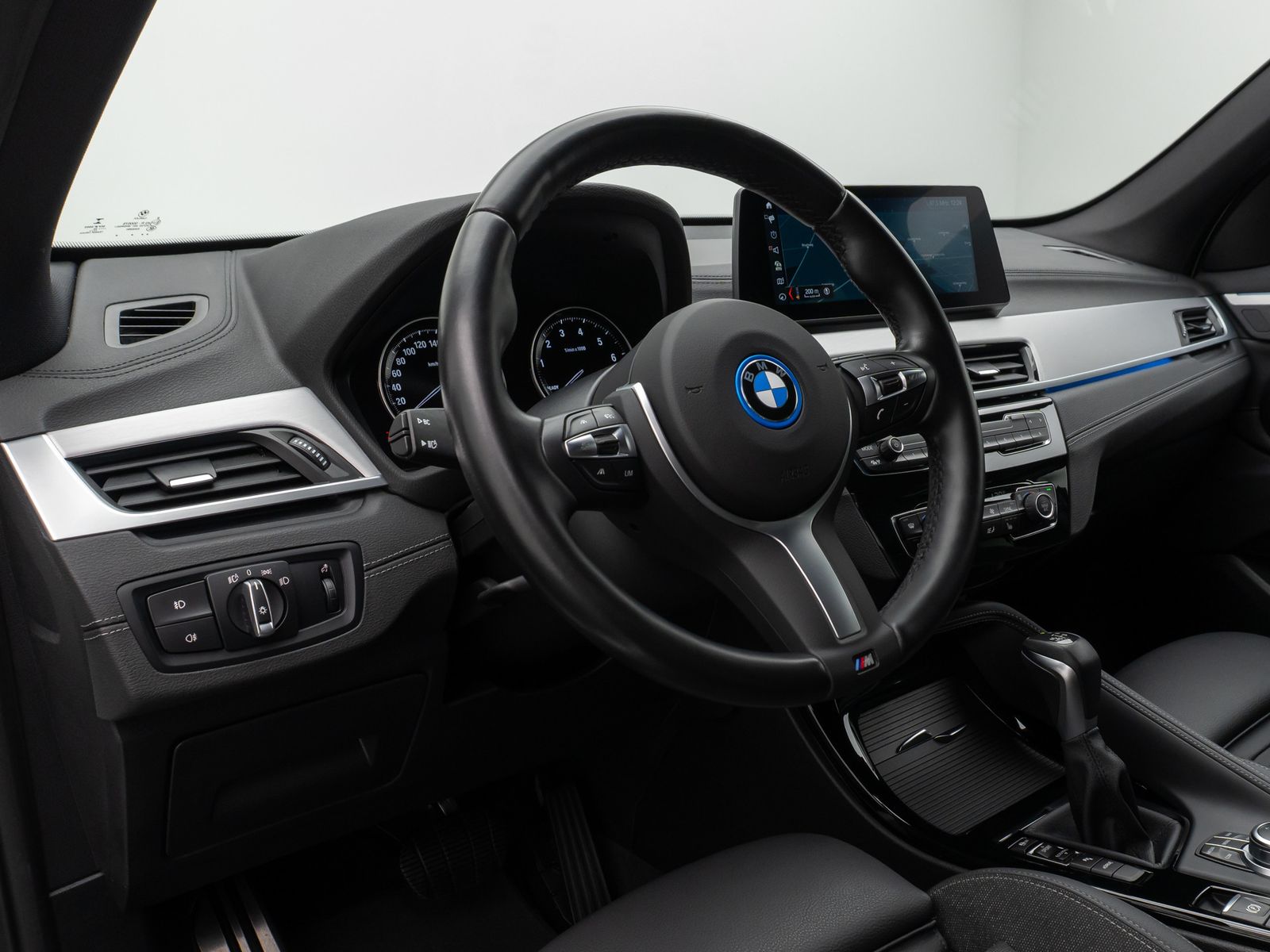 Fahrzeugabbildung BMW X1 xD25e M Sport Kamera HUD Stop&Go AHK Komfort