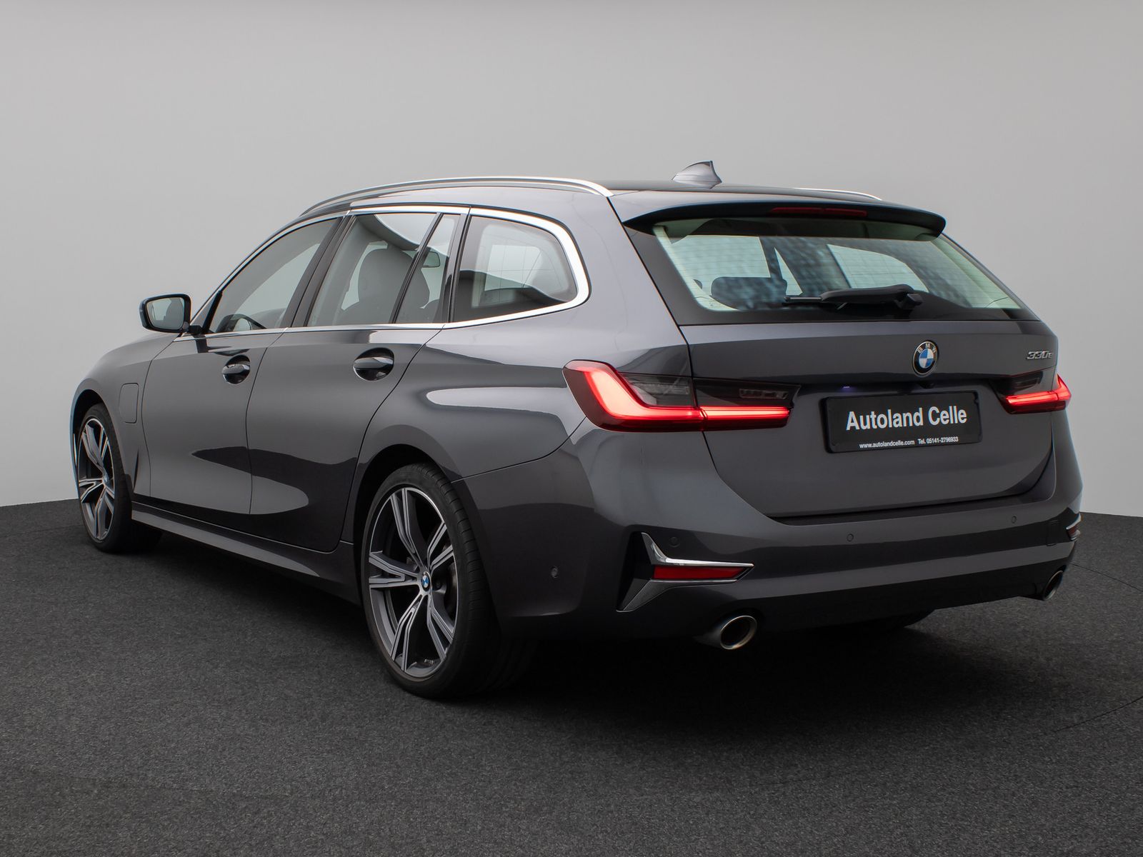 Fahrzeugabbildung BMW 330e Luxury Line 360°HiFi DAB Alarm Sport 19Zoll