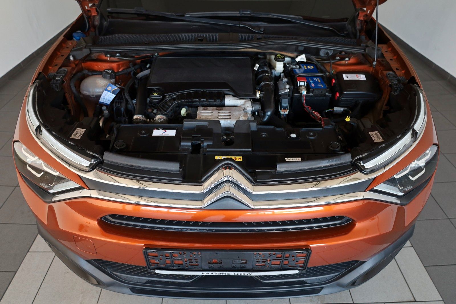 Fahrzeugabbildung Citroën C4 Lim. Feel App Connect,PDC,8 fach bereift