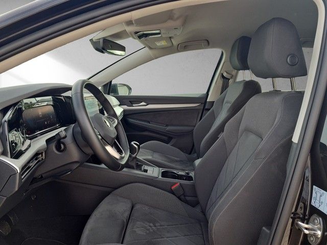 Fahrzeugabbildung Volkswagen Golf VIII Variant TSI Standheizg Kamera ACC LEDp