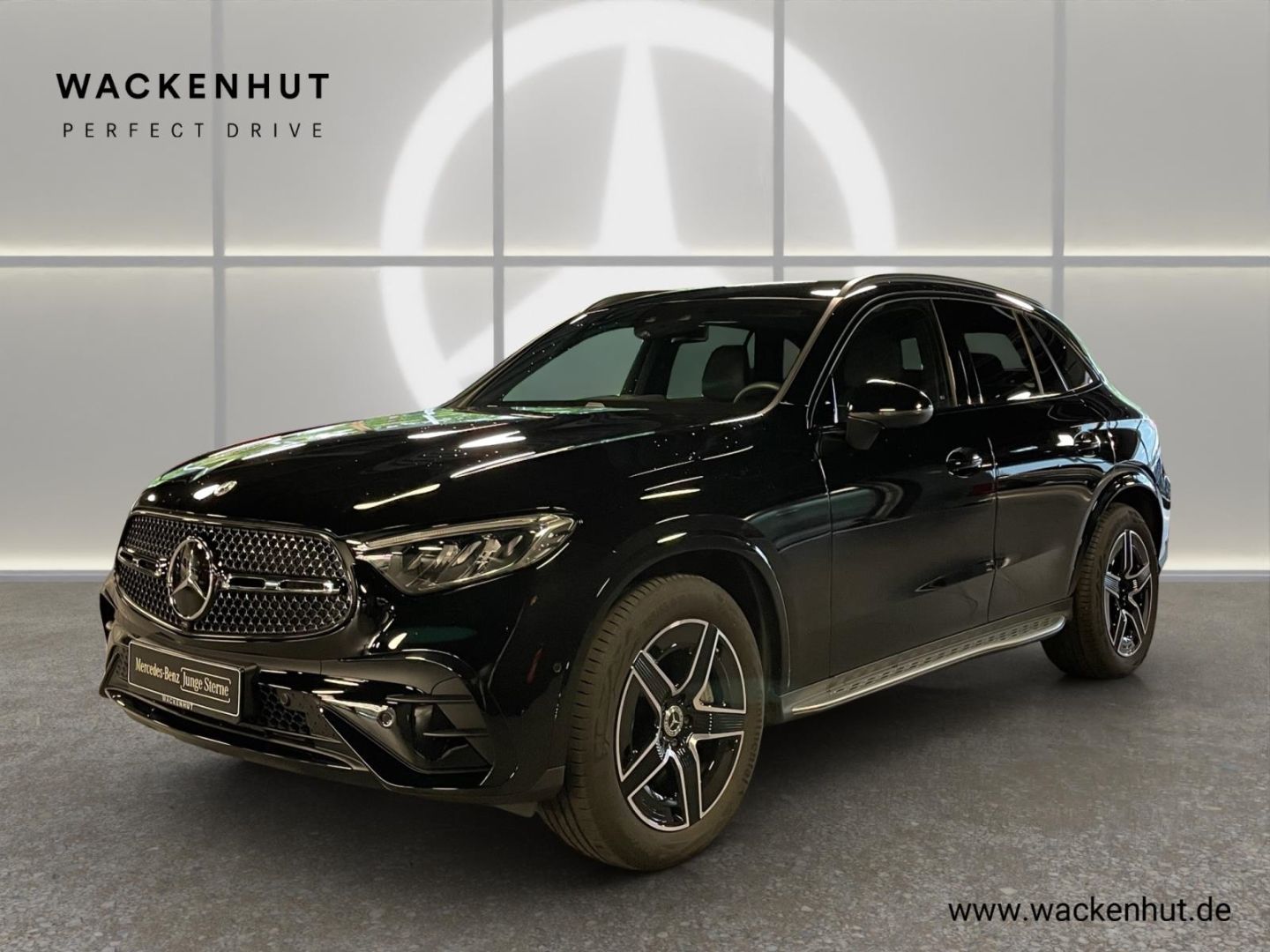 MERCEDES-BENZ GLC 300 d 4M AMG NIGHT AHK FAHRASS.+RFK LED CARP
