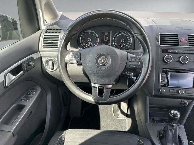 Touran 1.4 TSI CUP Bi-XENON+NAVI+RÜKAM+GRA+KLIMA