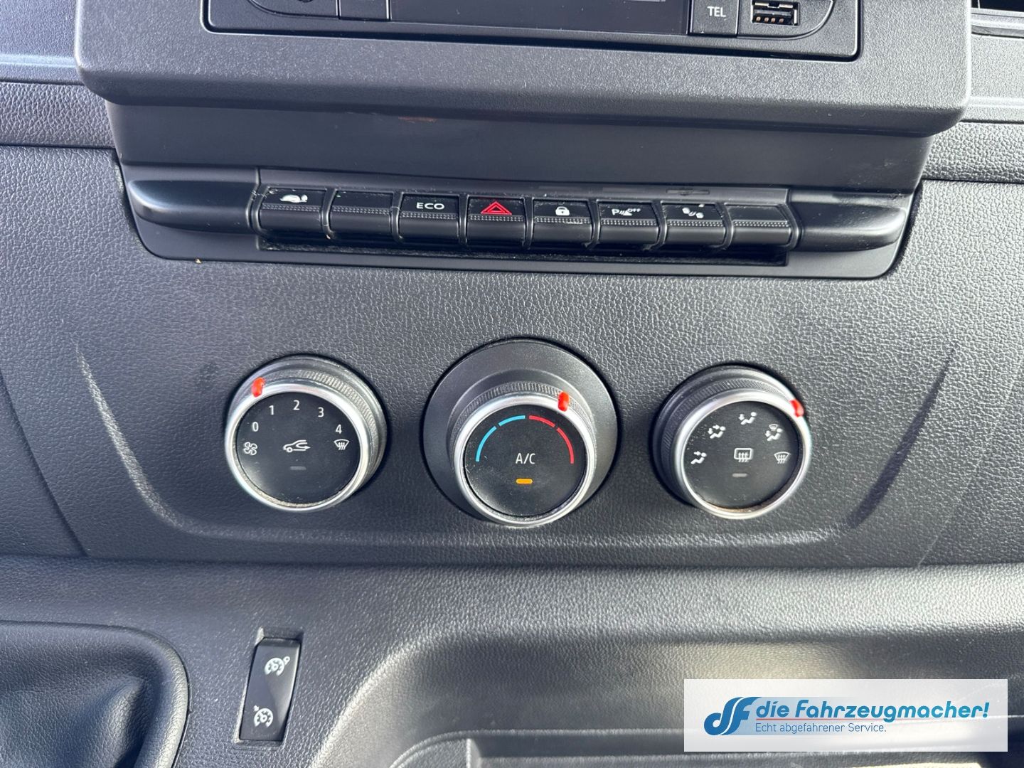 Fahrzeugabbildung Renault Master III Kasten L2H2 HKa 3,5t Totwinkelassiste