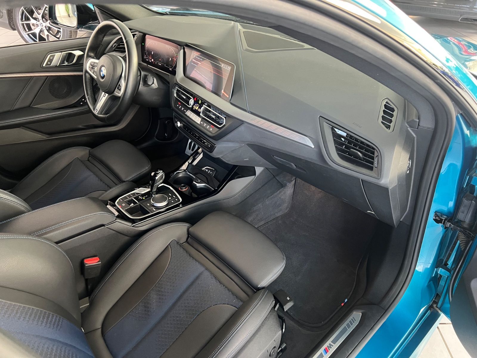 Fahrzeugabbildung BMW 2 Gran Coupe 220 d xDrive M Sport *SONDERLACK*