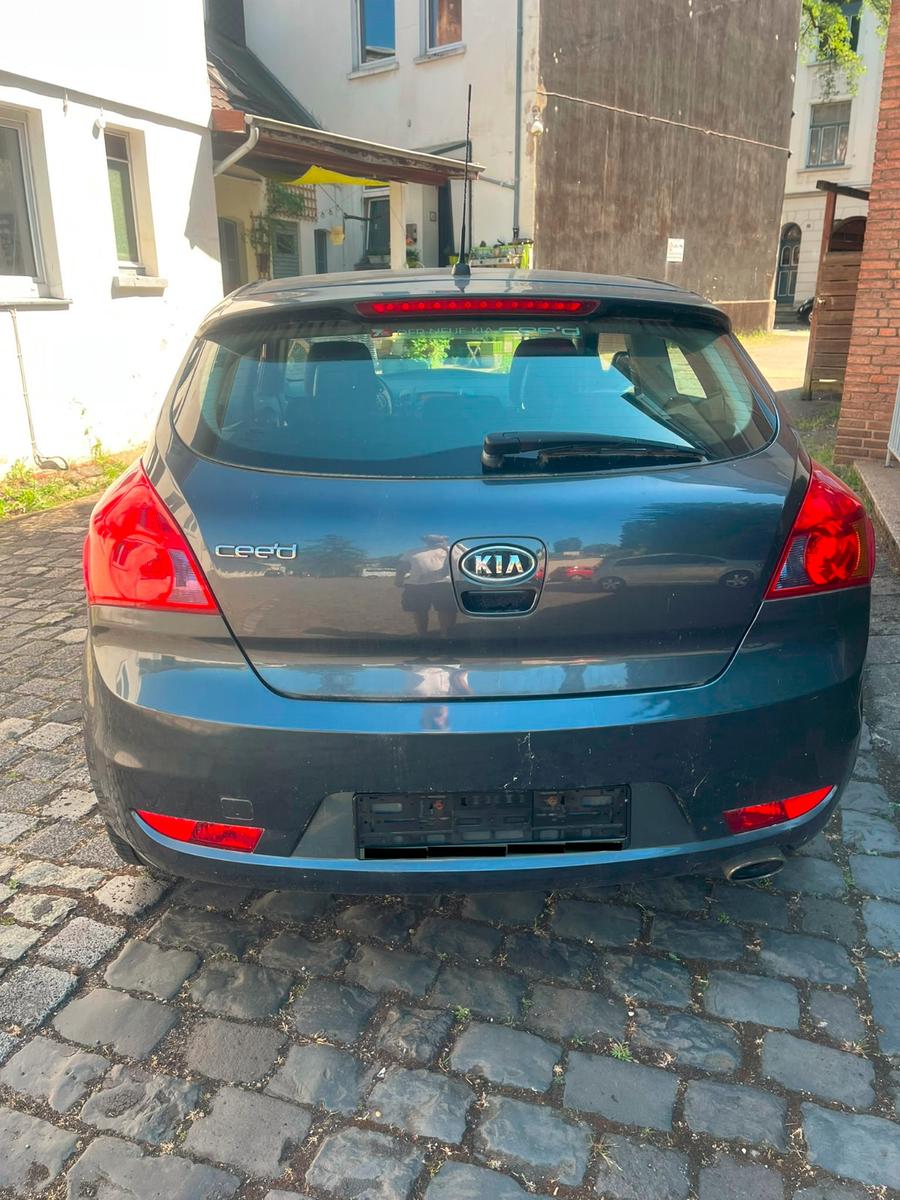 Kia cee'd TÜV 1. Hand