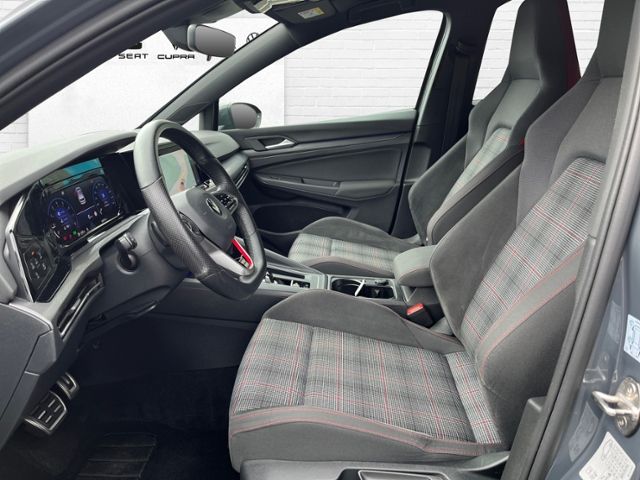 Fahrzeugabbildung Volkswagen Golf GTI 2.0 TSI DSG Klima LED Navi Alu