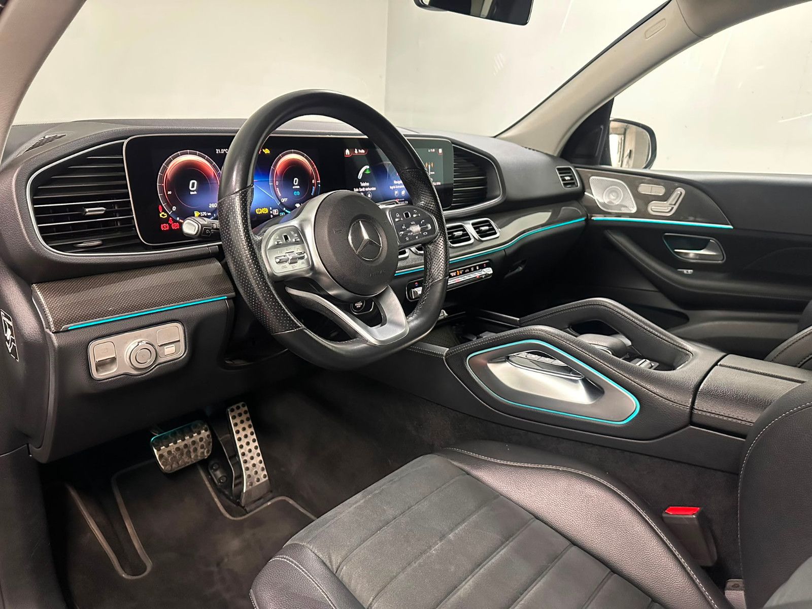Fahrzeugabbildung Mercedes-Benz GLE 350 de 4MATIC *AMG-LINE*DISTRO*AHK*KEYLESS*