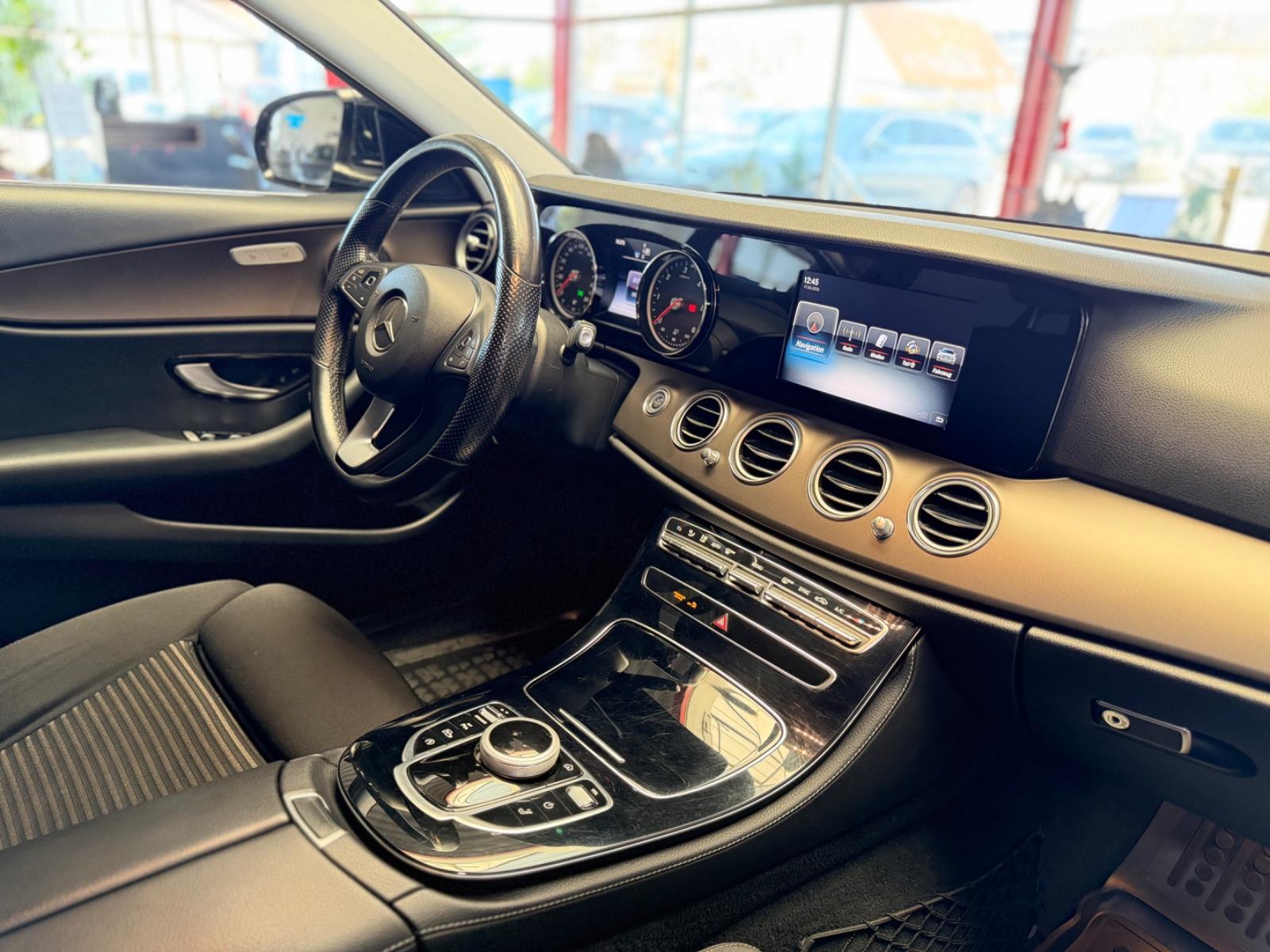 Mercedes-Benz E 220d  T-Modell