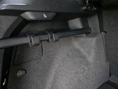 SKODA Karoq Fresh AHK NAVvorb SHZ LED PDC RKF BLT 5J G