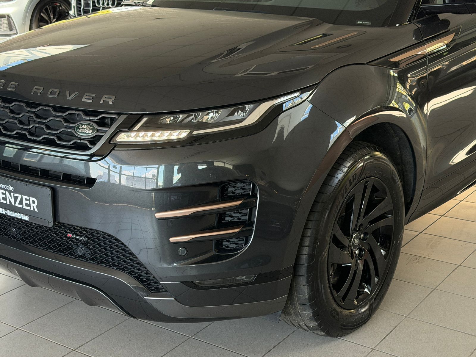 Fahrzeugabbildung Land Rover Range Rover Evoque S Hybrid /R-DYNAMIC/PANO/KAM