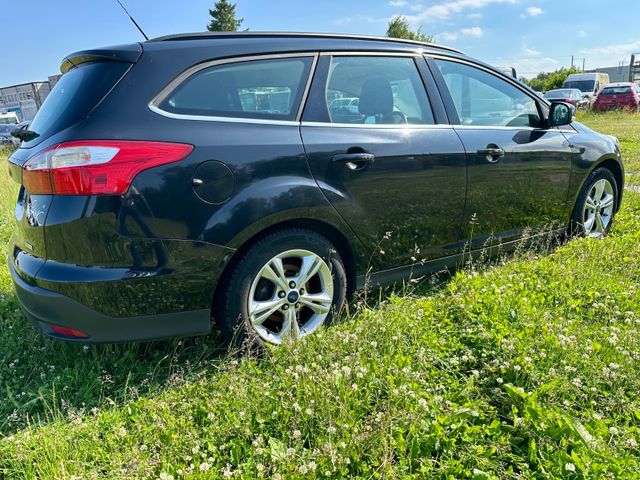 Ford Focus 1,0 EcoBoost Turnier — Bild 3