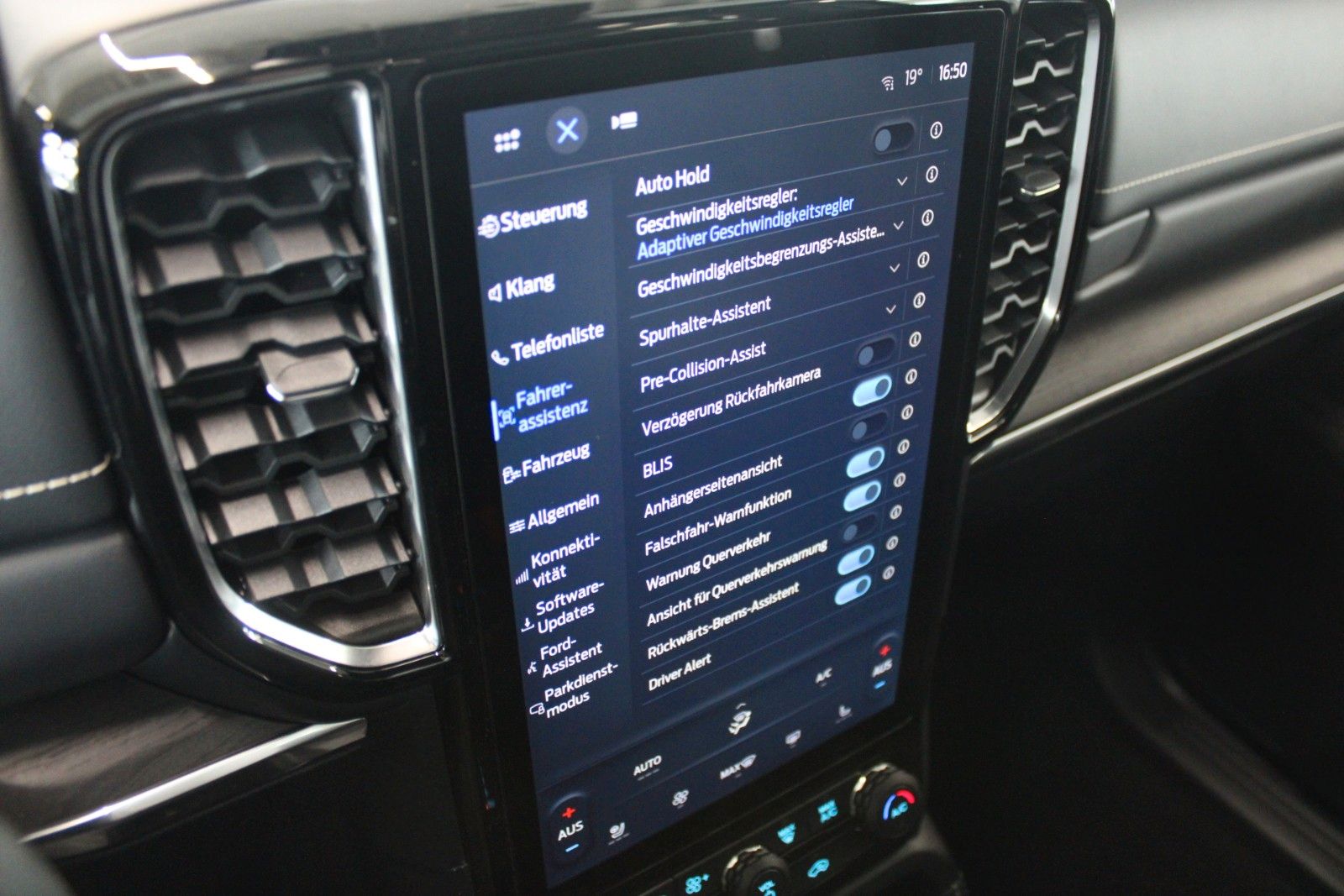 Fahrzeugabbildung Ford Ranger Platinum Automatik LEDER AHK ROLLO STDH