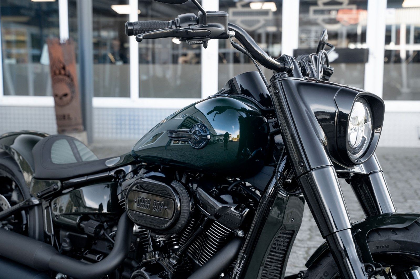 Fahrzeugabbildung Harley-Davidson GREEN DARK FAT BOY FLFBS 114 MY24 -JEKILL&HYDE-