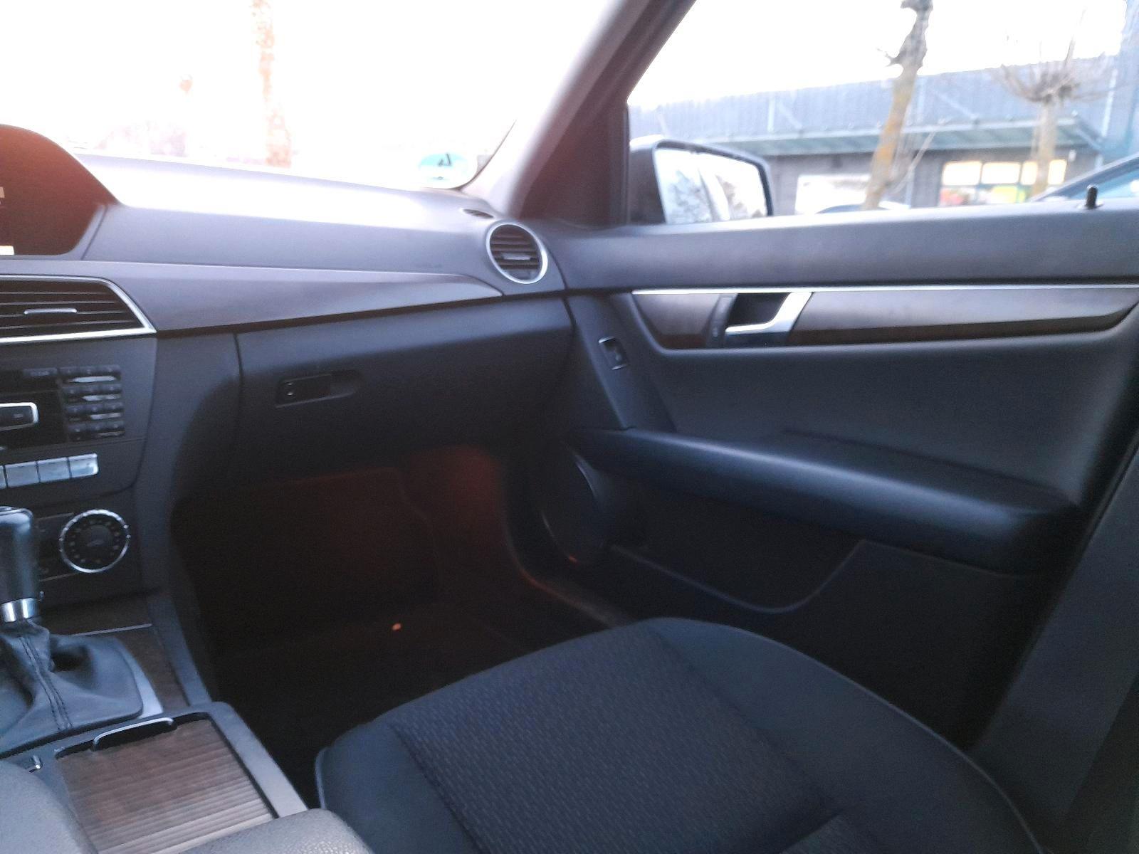 Mercedes-Benz 220 2013 — photo 15