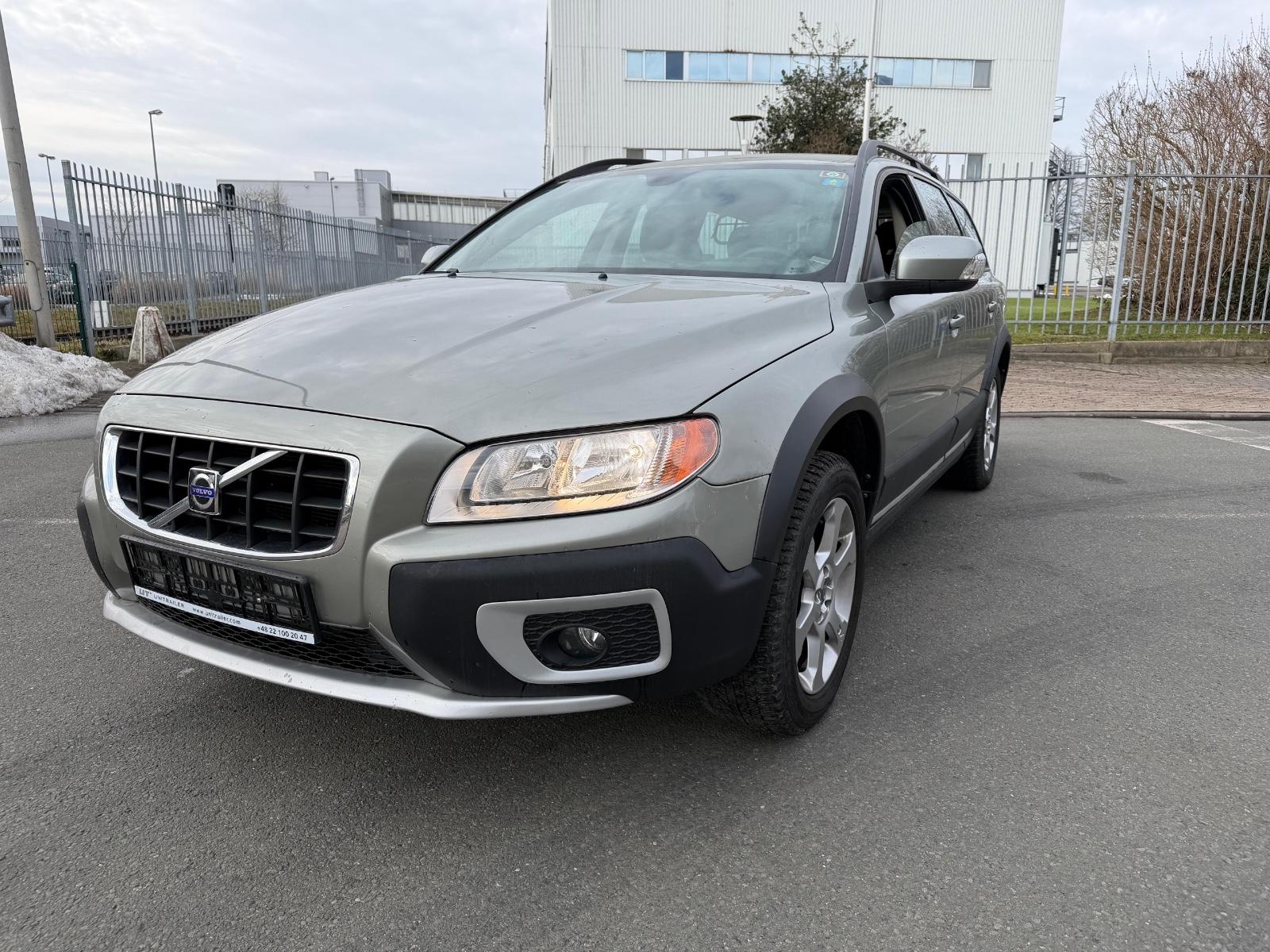 Volvo XC 70 Kinetic AWD 2.4l Klima Gepflegt TÜV NEU