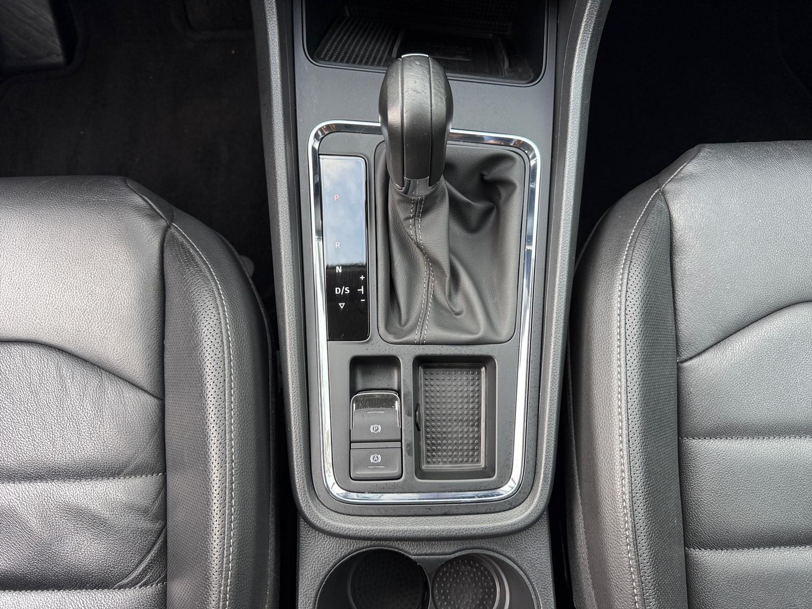 Seat Ateca 1.5 TSI ACT DSG Style NAVI ACC LED Leder