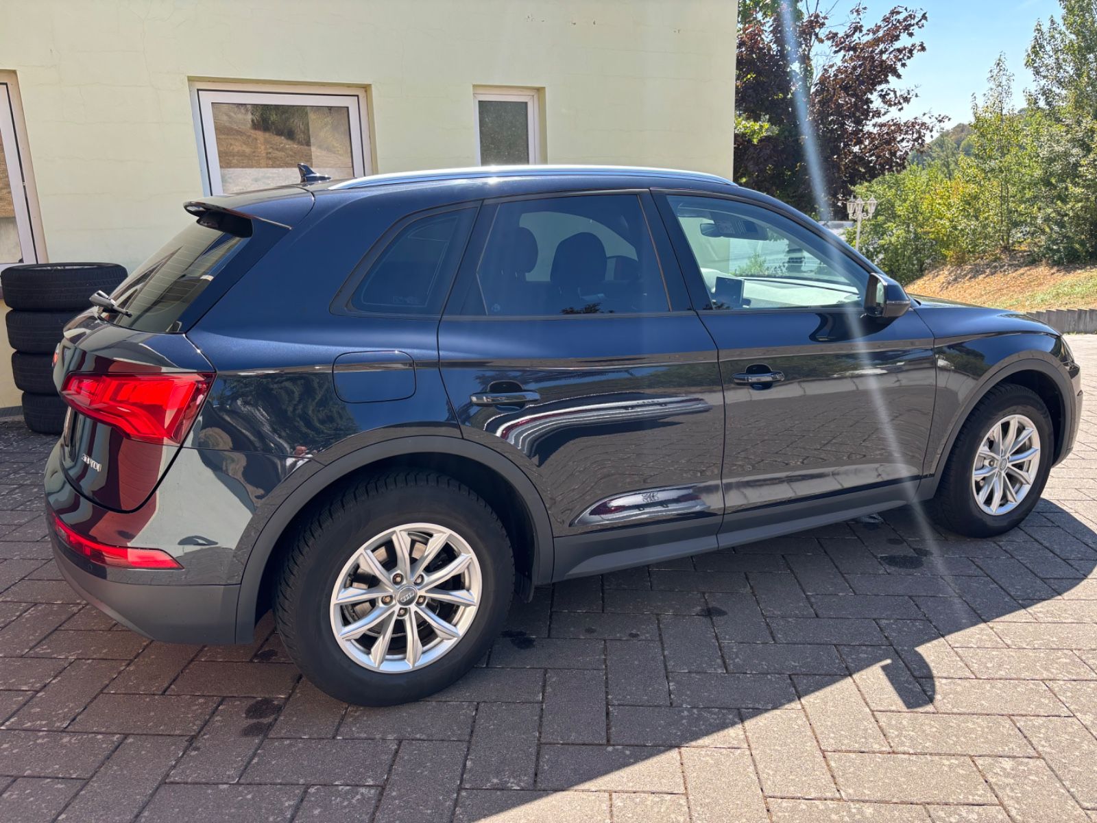 Audi Q5 30TDI Leder Navi Automatik AHK imagem 3