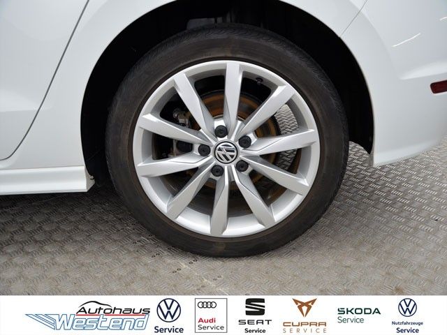 Fahrzeugabbildung Volkswagen Golf Sportsvan Highline 1.4l TSI 110kW DSG Pano