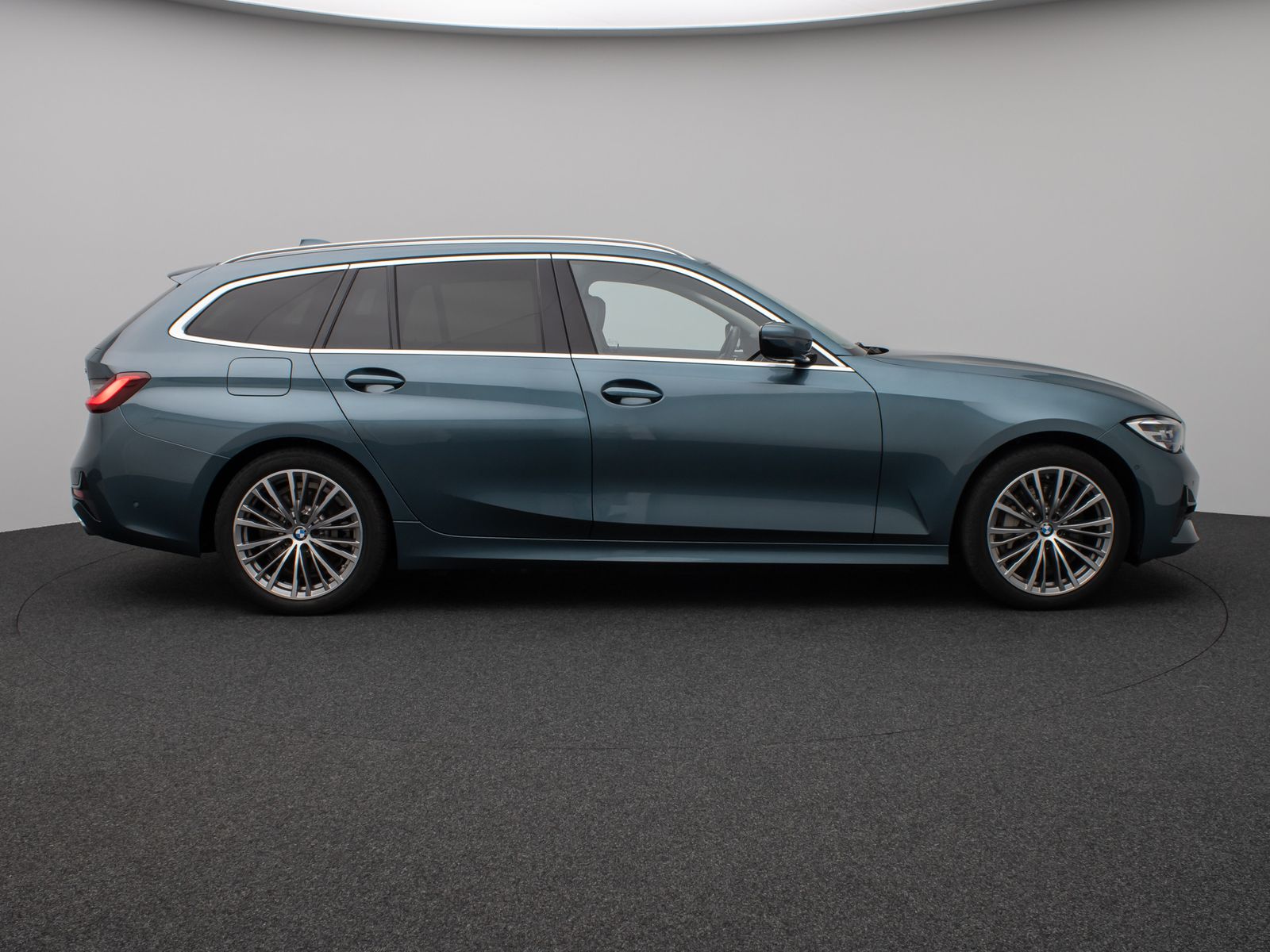 Fahrzeugabbildung BMW 330e  Sport Line Kamera DAB HiFi Komfort Alarm