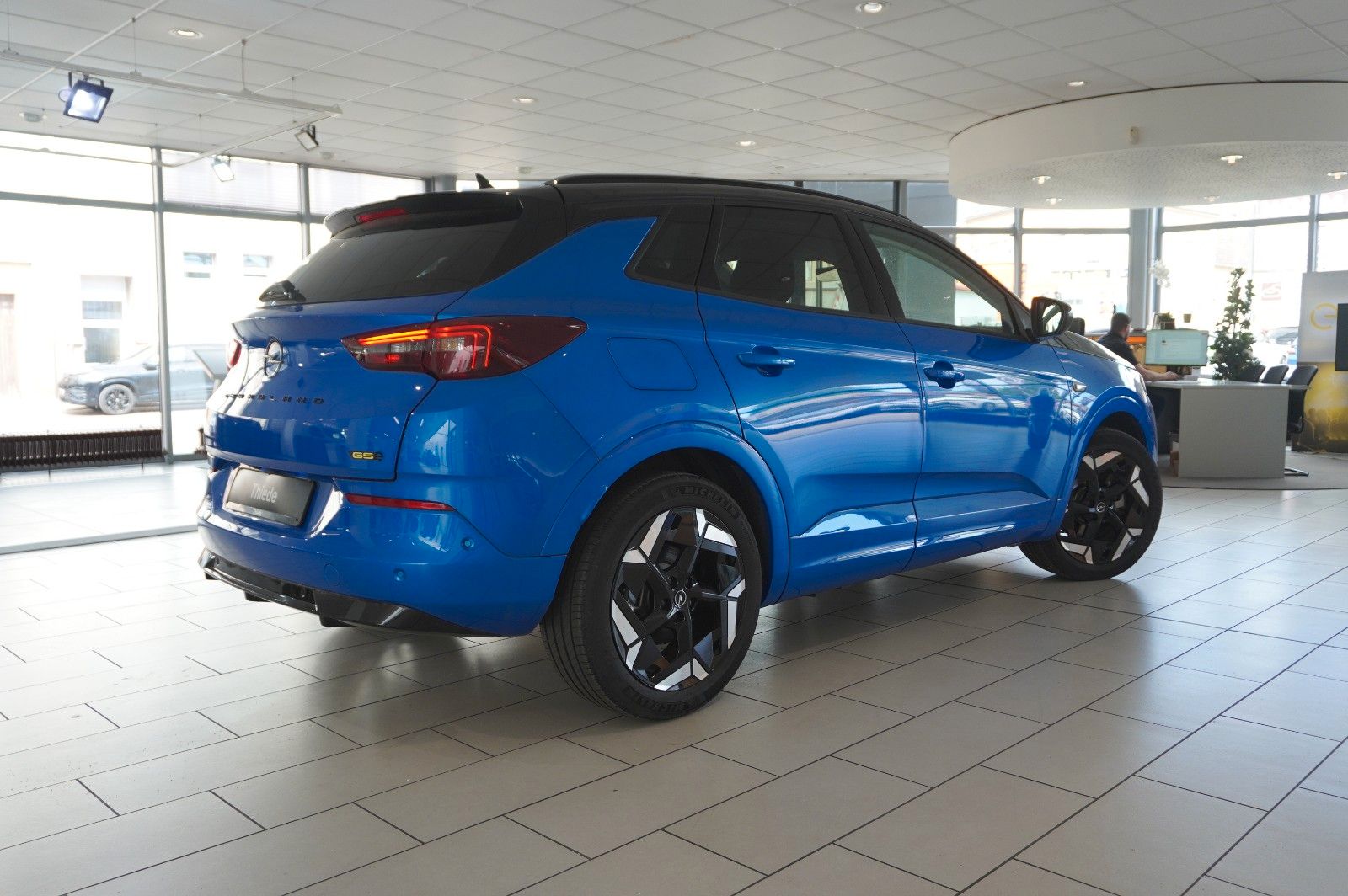 Fahrzeugabbildung Opel Grandland (X) 1.6T GSe 4HYBRID NAVI/LED/KAMERA